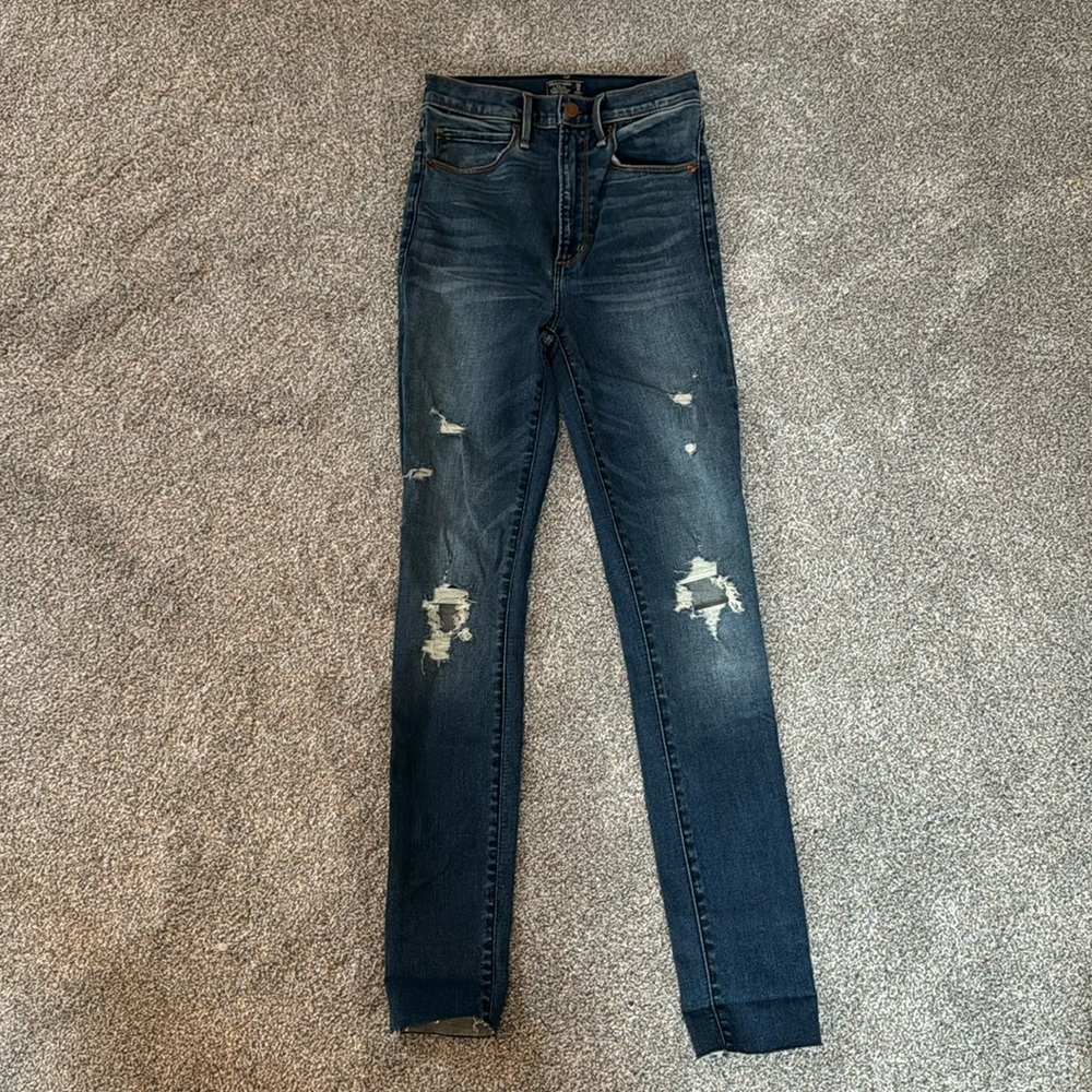Abercrombie & Fitch High Rise Jeans